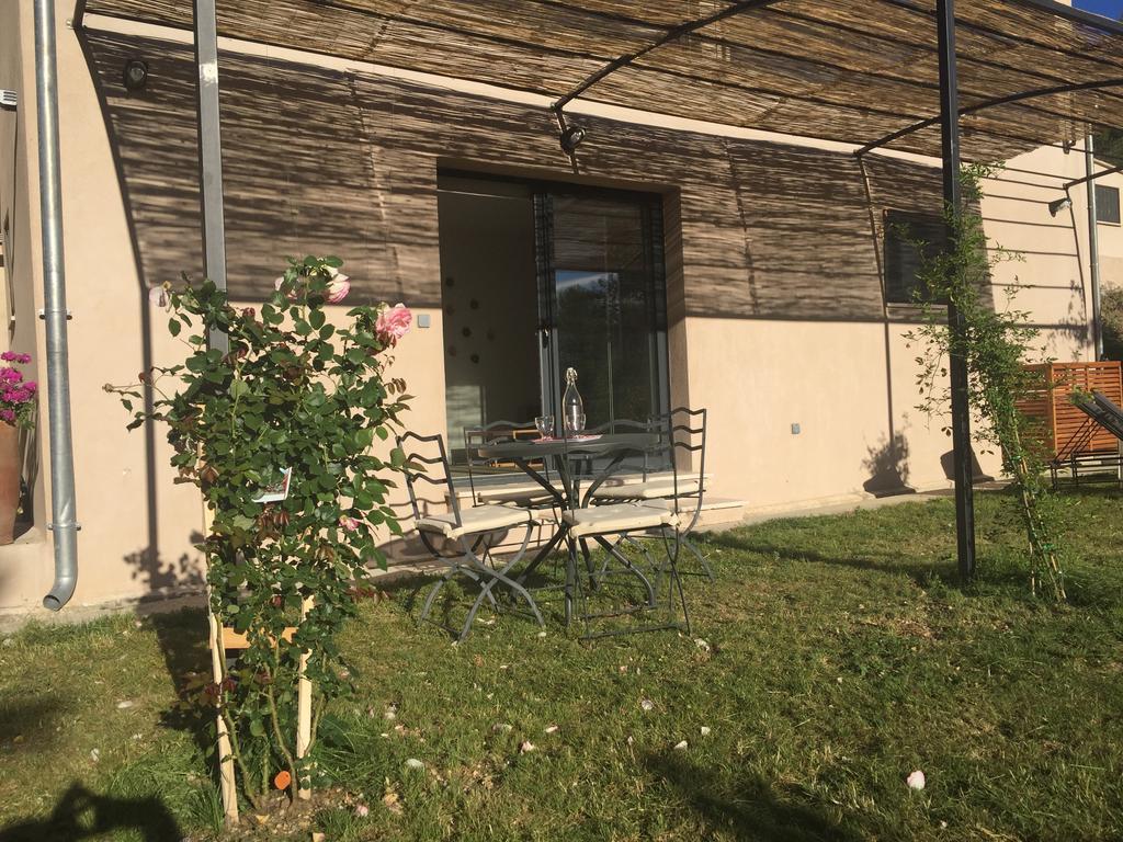 Le Gite Des Cadieres Lejlighed Evenos Eksteriør billede